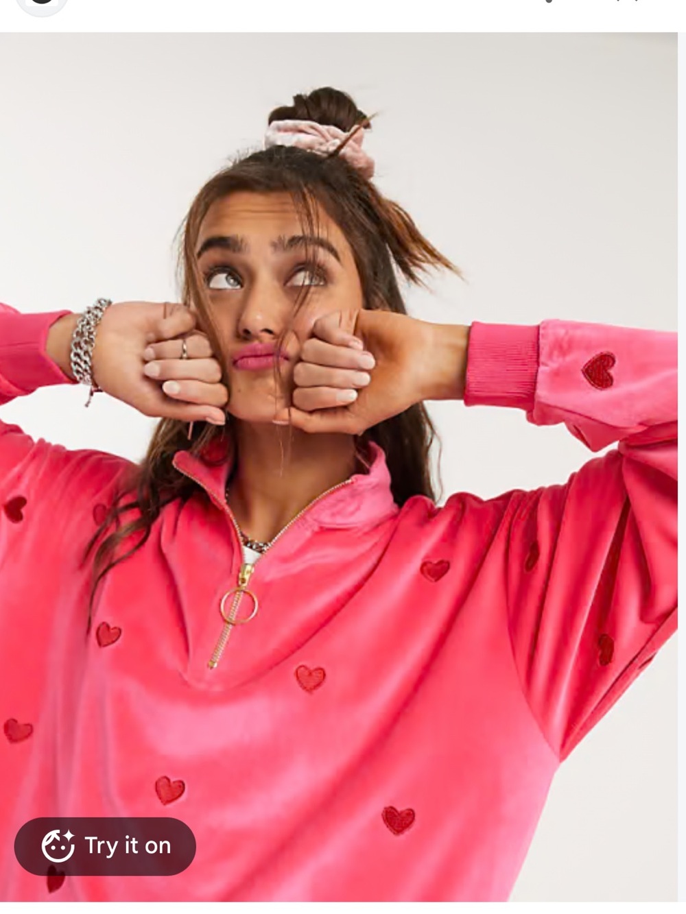 NWOT🩷Lazy Oaf S Pink Heart Sweatshirt